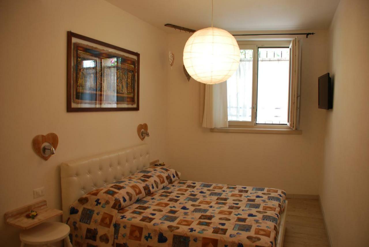 Casa Anita Apartment Limone sul Garda Luaran gambar